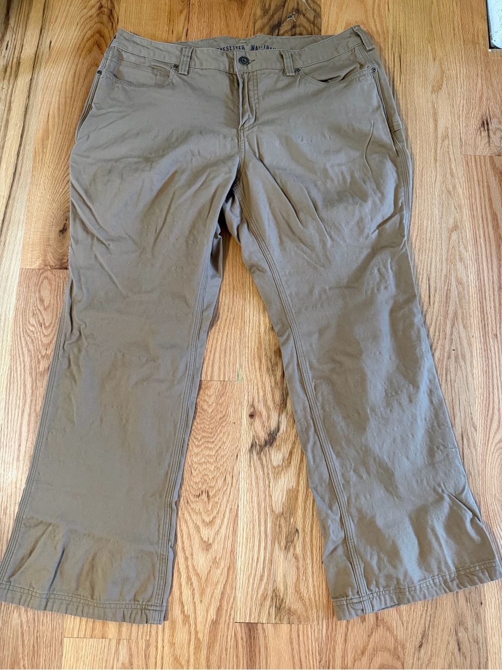 Duluth Trading Co Women's Chino Pants in Khaki